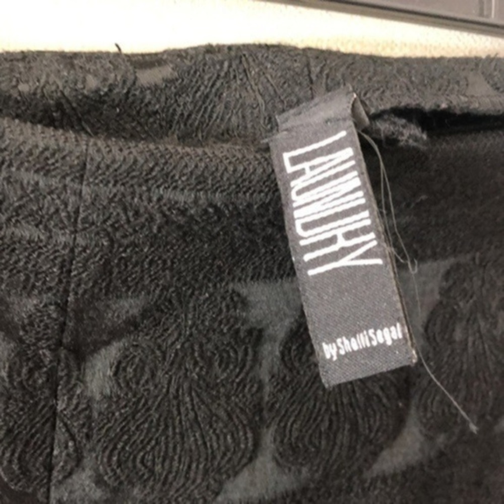 Sale — LAUNDRY by SHELLI SEGEL Black Brocade Pants, 8